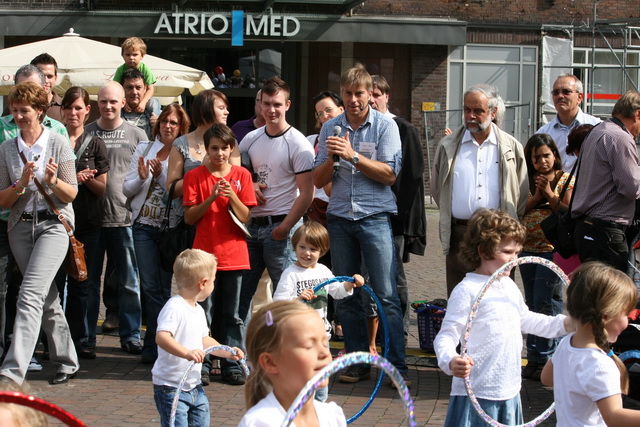 gal/2010/2010 Saitentwist Essen Original Moderation und Kinderbuehne 11.09/2010 Saitentwist 11.09. Moderation Essen Original HIrschlandplat 052.jpg